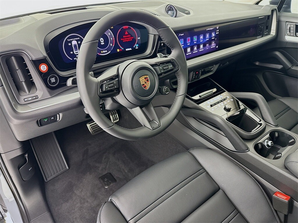 2026 Porsche Cayenne Coupe S photo 4