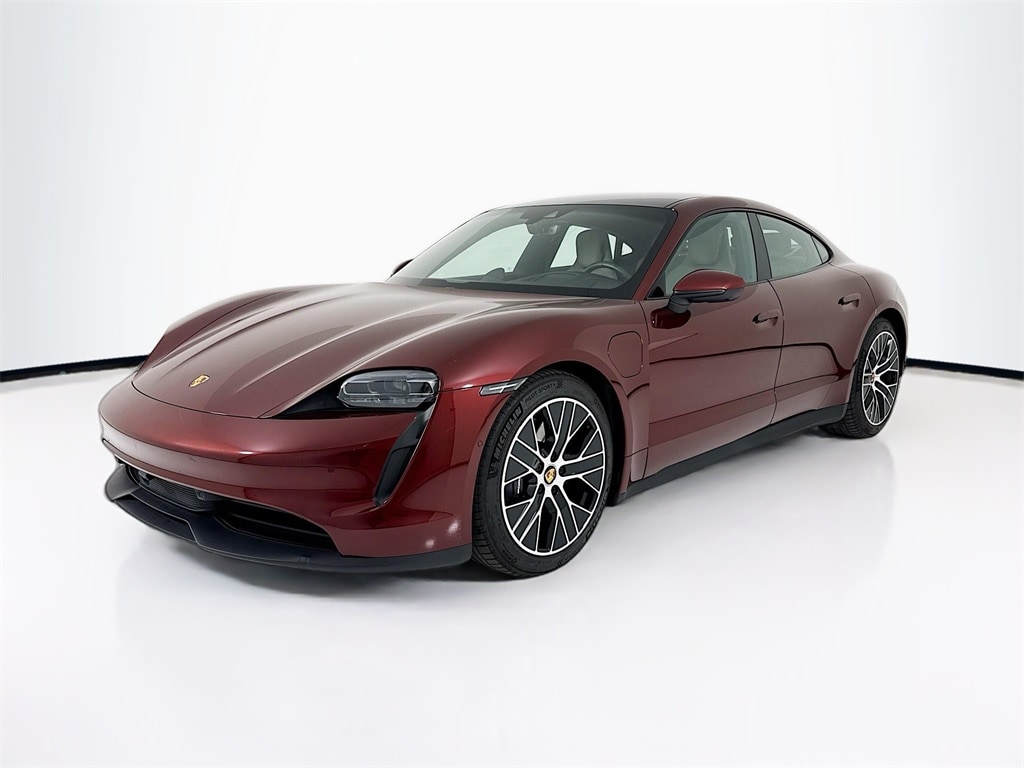 2022 Porsche Taycan Base's photo