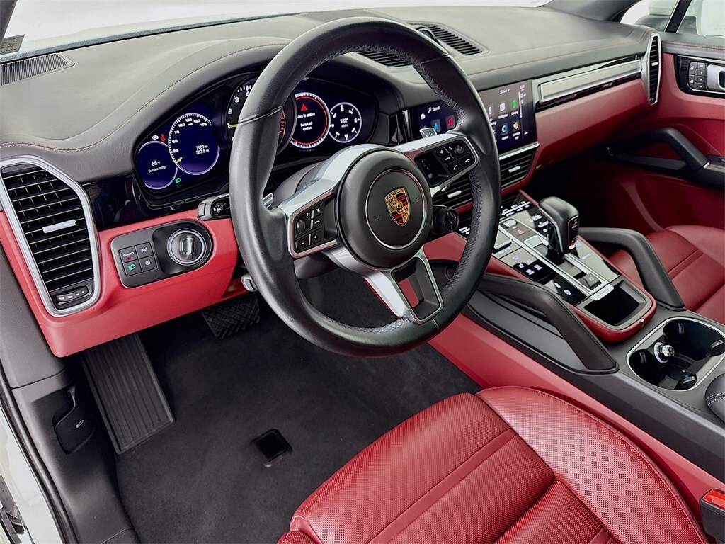 2023 Porsche Cayenne E-Hybrid Coupe Platinum Edition photo 4