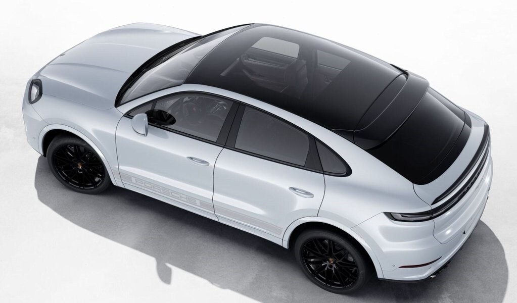 2026 Porsche Cayenne Coupe photo 3