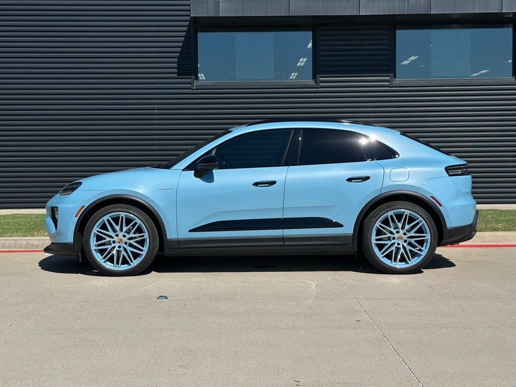 2024 Porsche Macan Electric 4 photo 2