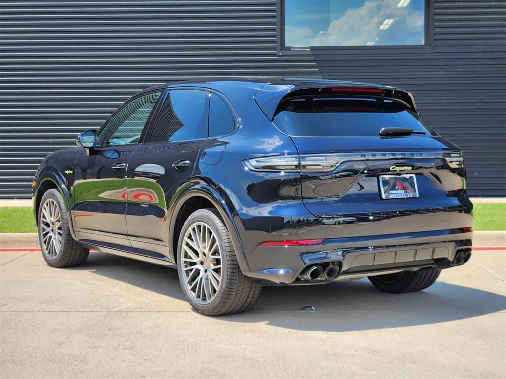 Certified 2022 Porsche Cayenne Platinum Edition with VIN WP1AE2AYXNDA26920 for sale in Grapevine, TX