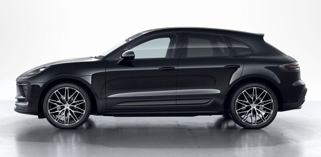 2026 Porsche Macan T photo 2