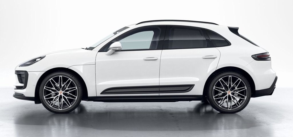 2026 Porsche Macan T photo 3