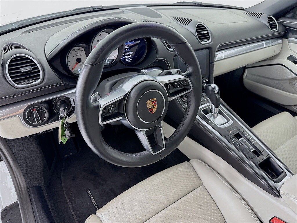 2019 Porsche Boxster photo 4