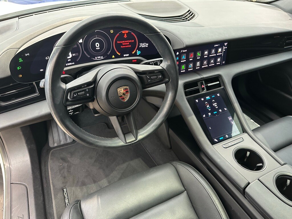 2023 Porsche Taycan photo 4