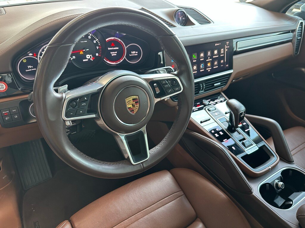 2022 Porsche Cayenne Platinum Edition photo 4