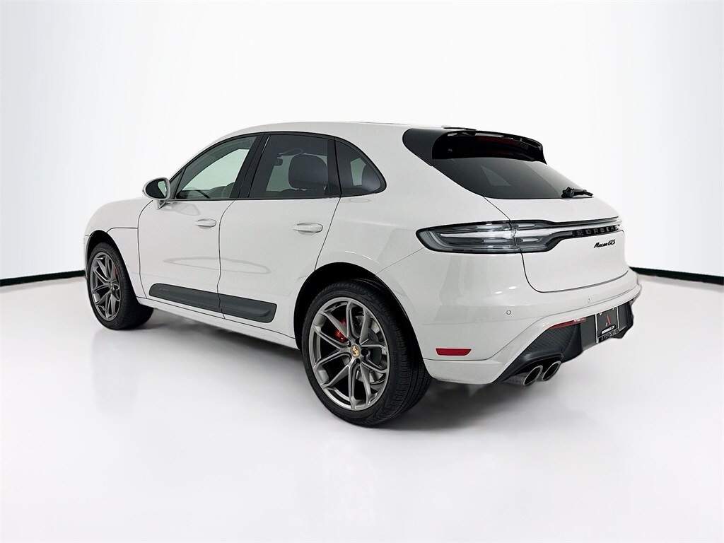 2025 Porsche Macan GTS photo 3
