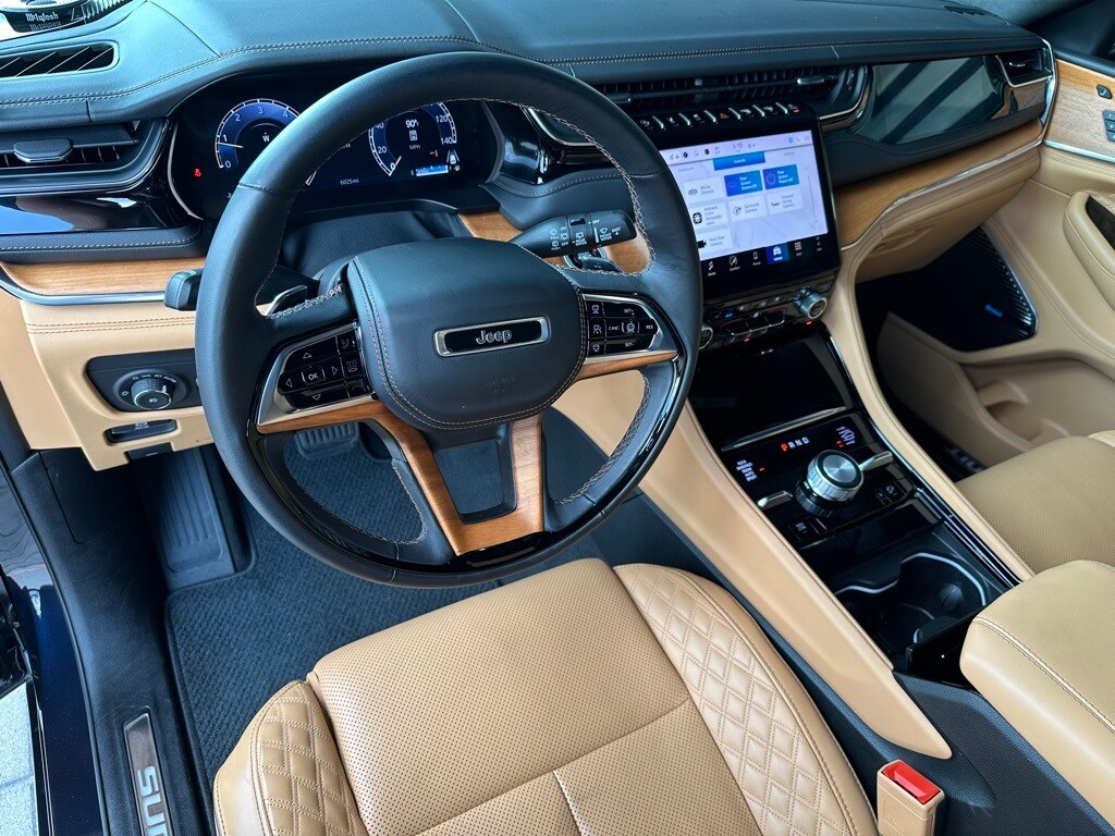 2024 Jeep Grand Cherokee Summit Reserve photo 4