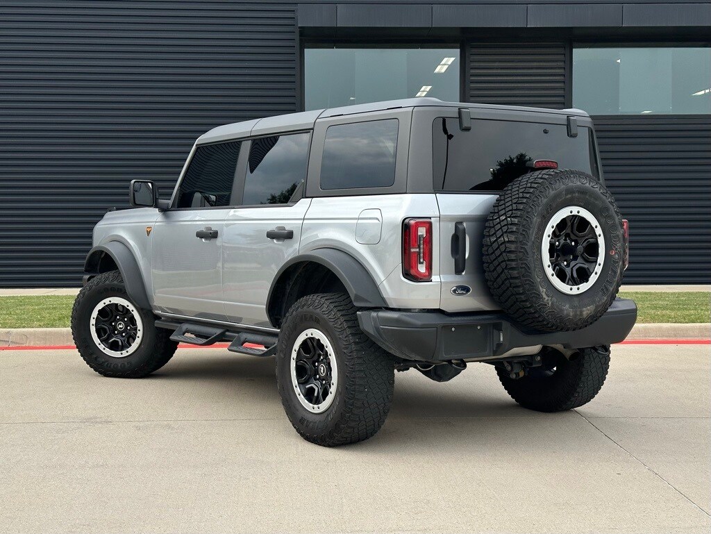 2023 Ford Bronco Badlands photo 3