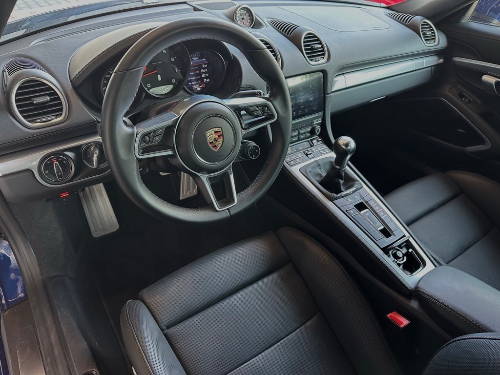 2025 Porsche Boxster photo 4