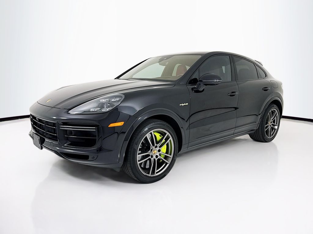 2021 Porsche Cayenne Turbo S E-Hybrid's photo