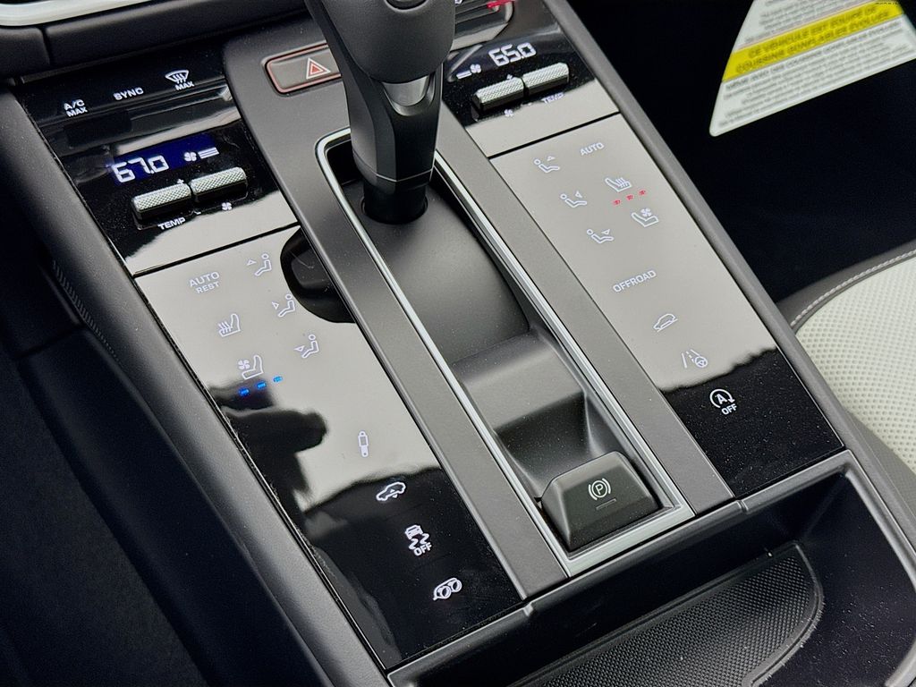 2026 Porsche Macan GTS - Photo 22