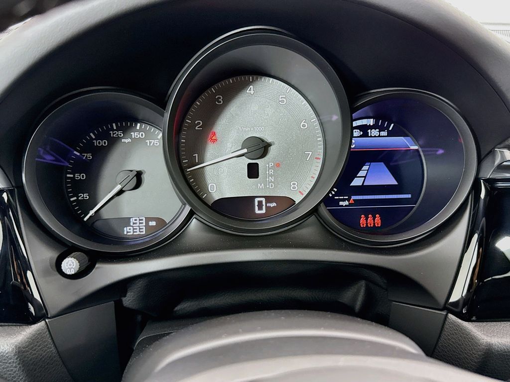 2026 Porsche Macan S - Photo 17