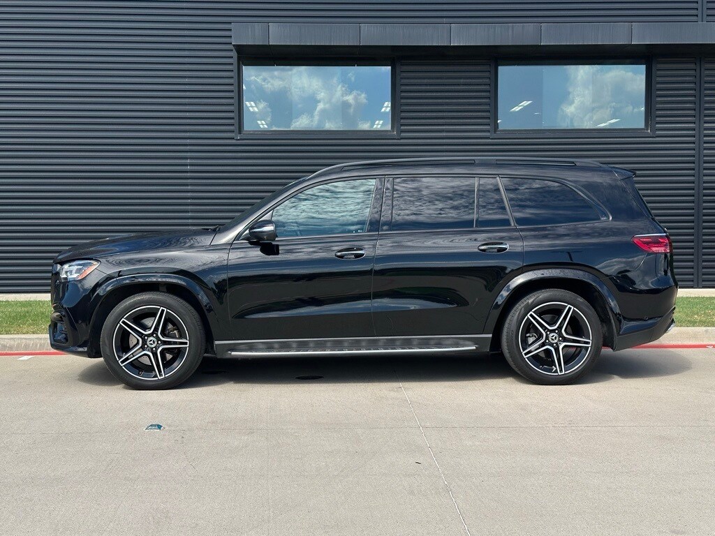 2024 Mercedes Benz GLS 450 photo 2