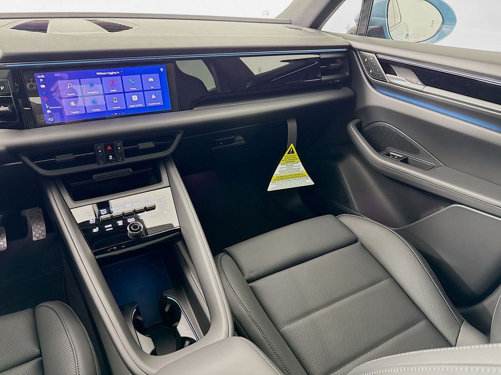 2026 Porsche Macan Base - Photo 26