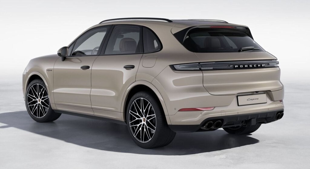 2026 Porsche Cayenne E-Hybrid photo 2