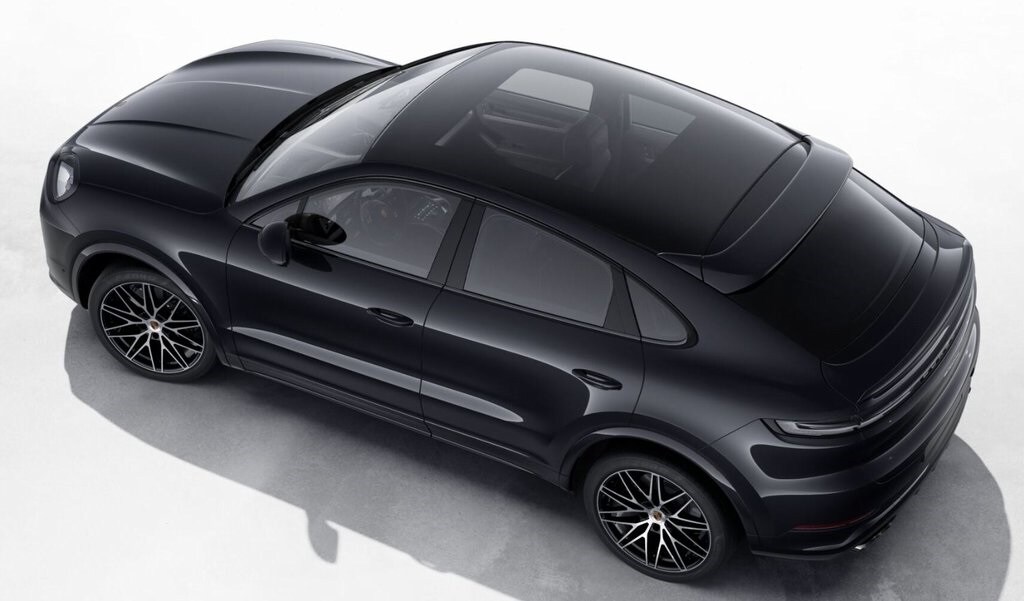 2026 Porsche Cayenne Coupe photo 3