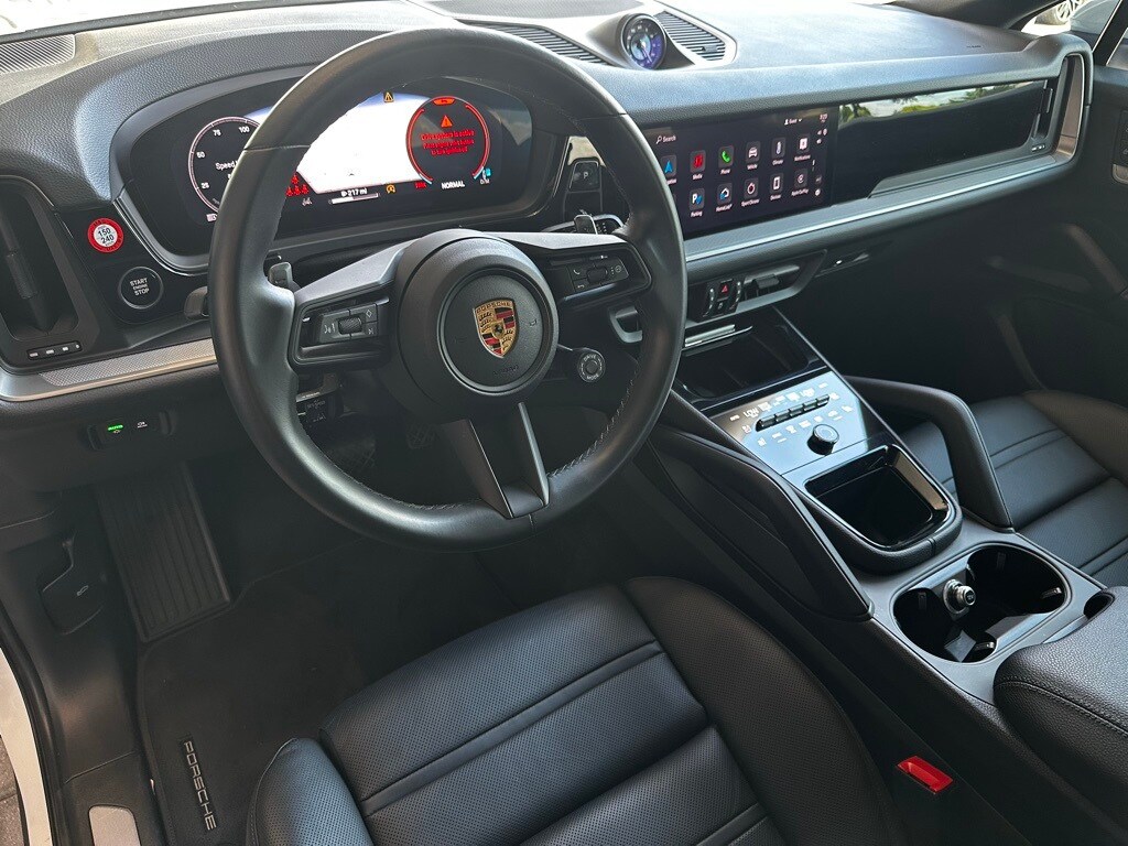 2024 Porsche Cayenne Coupe photo 4