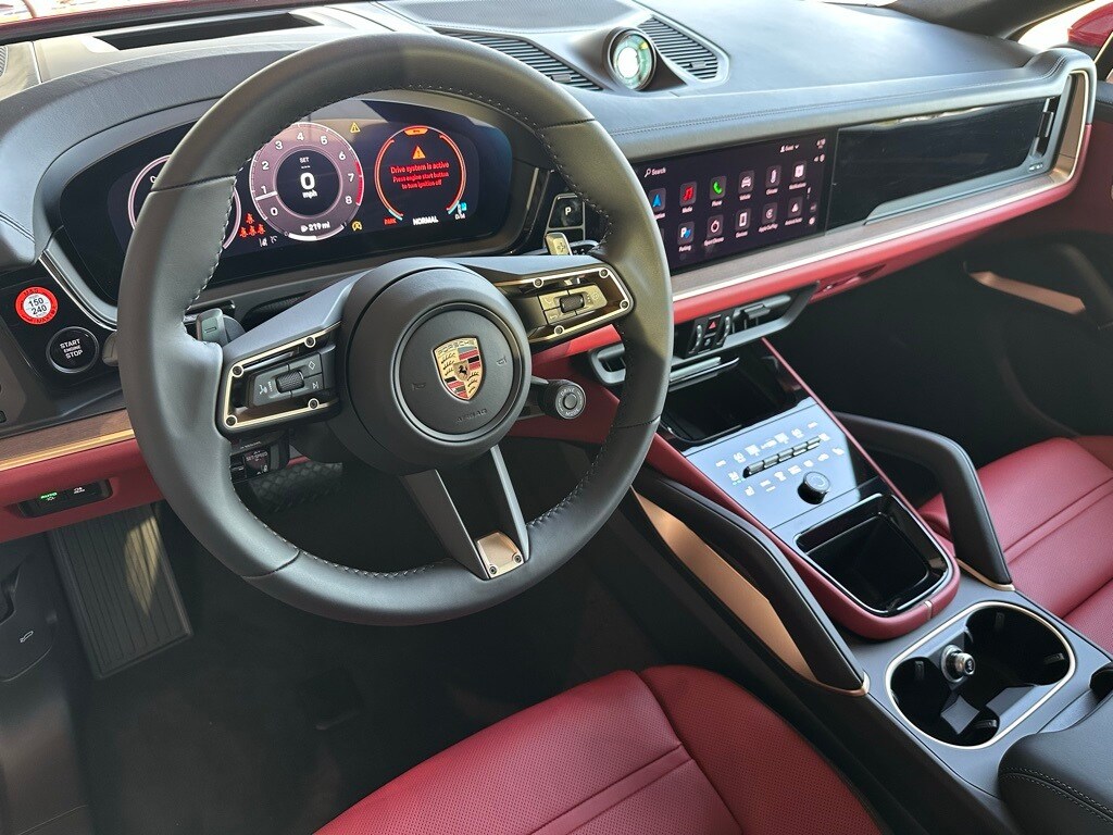 2025 Porsche Cayenne Coupe photo 4
