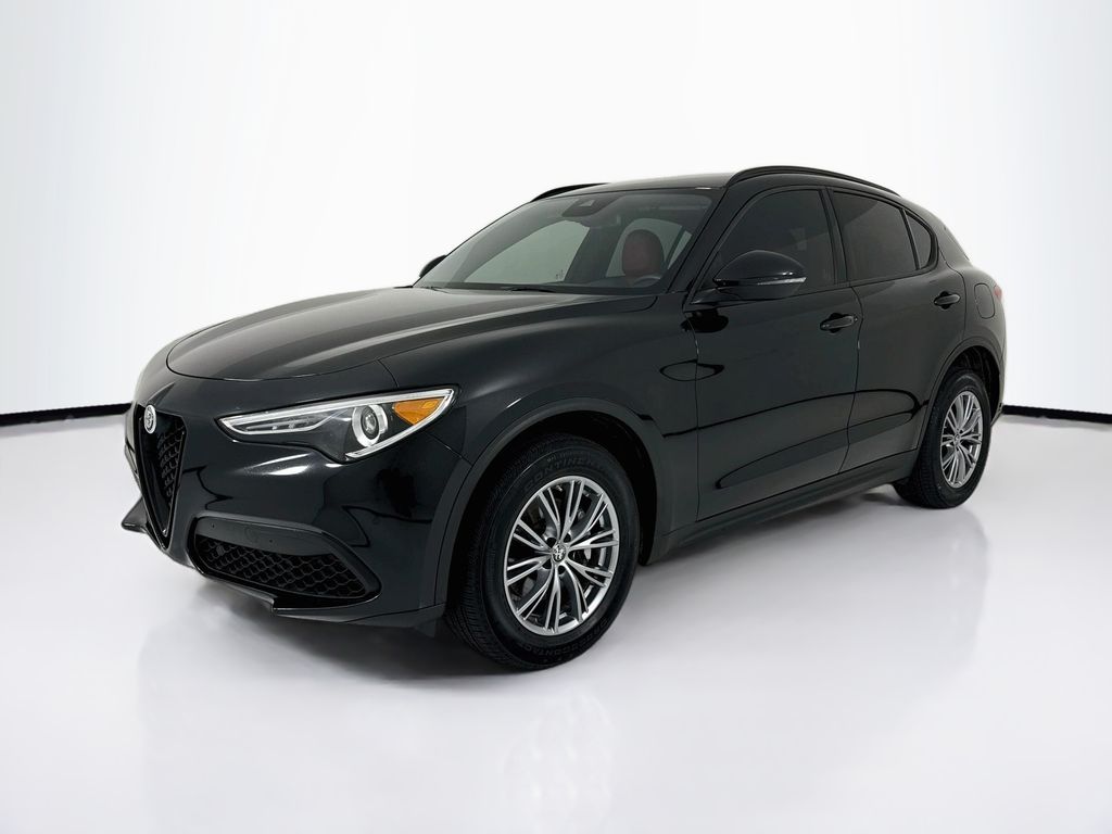 2022 Alfa Romeo Stelvio
