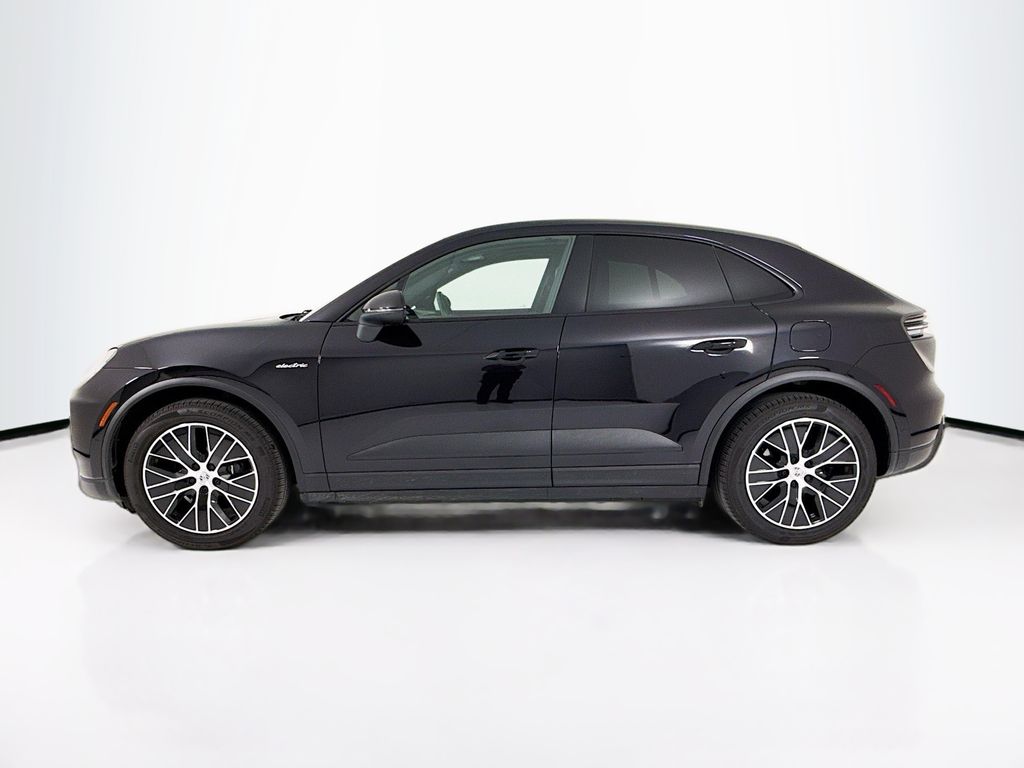 Certified 2025 Porsche Macan Base with VIN WP1AD2XAXSL075028 for sale in Grapevine, TX