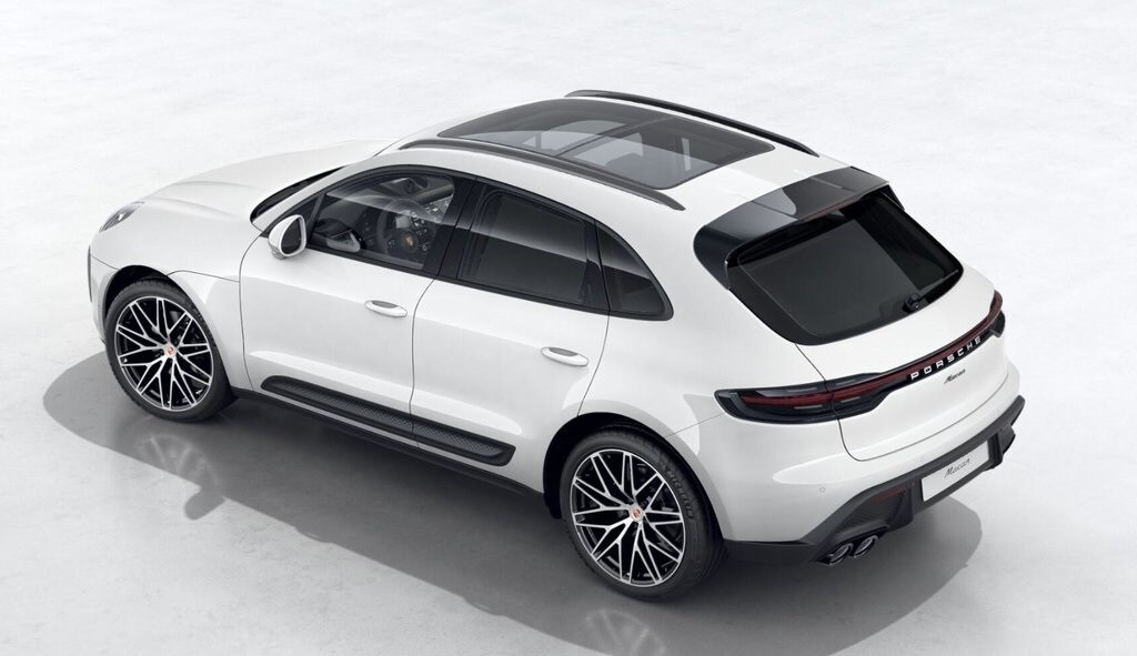 2026 Porsche Macan T photo 4