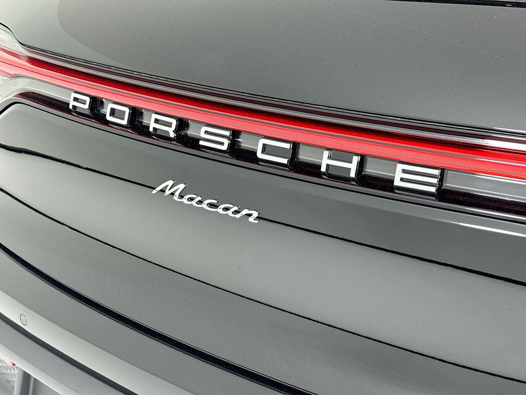 2026 Porsche Macan - Photo 35