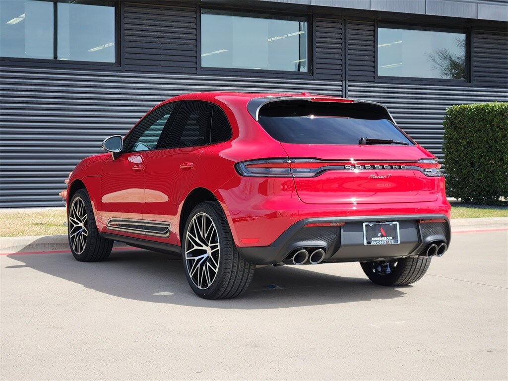 2025 Porsche Macan T photo 3