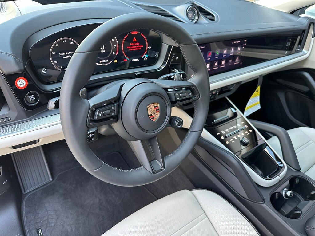 2026 Porsche Cayenne S Coupe photo 4