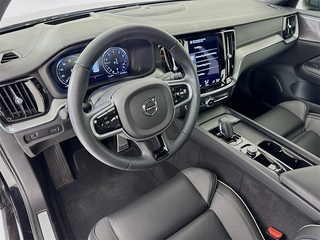 Used 2022 Volvo S60 T6 R-Design Sedan