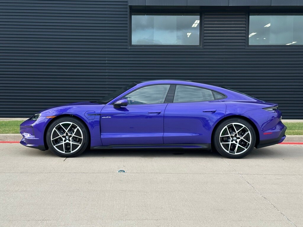 2026 Porsche Taycan 4 photo 2