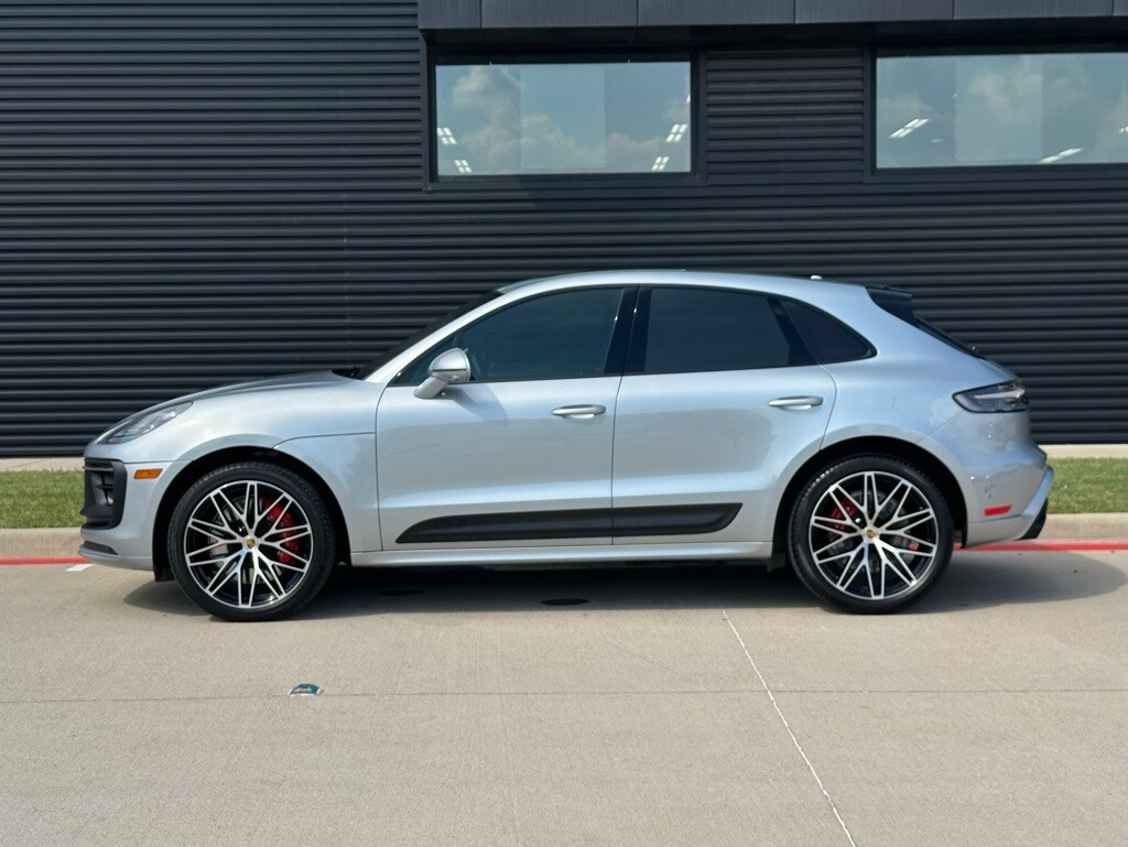 2022 Porsche Macan GTS photo 2