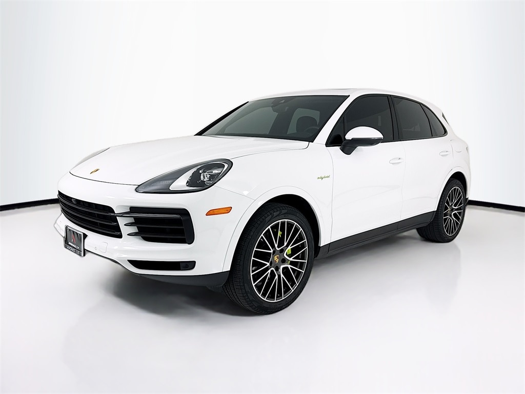 2023 Porsche Cayenne E-Hybrid's photo