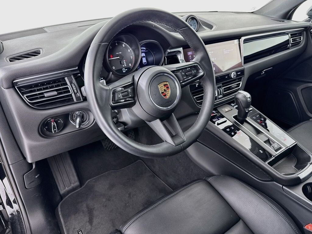 Used 2025 Porsche Macan SUV