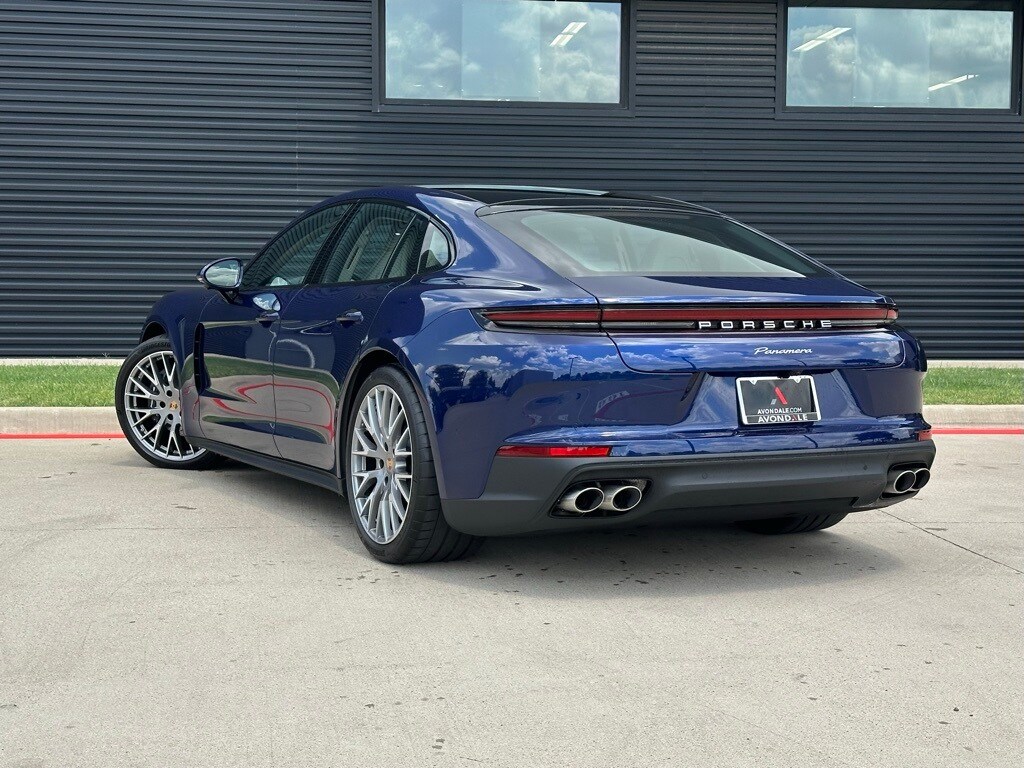 2025 Porsche Panamera 4 photo 3