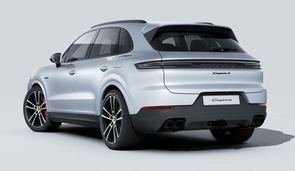 2026 Porsche Cayenne E-Hybrid S photo 2