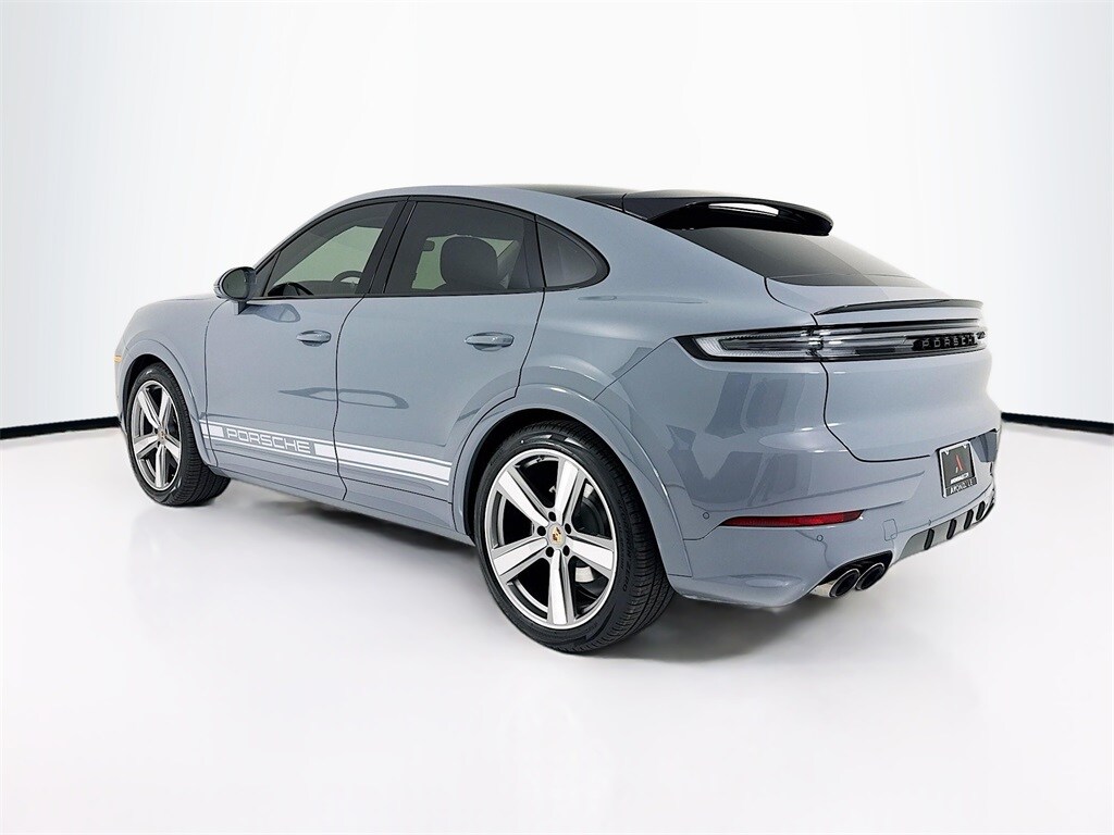 2026 Porsche Cayenne Coupe S photo 3