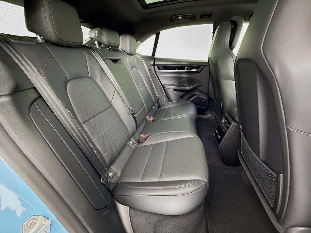 2026 Porsche Macan Base - Photo 30
