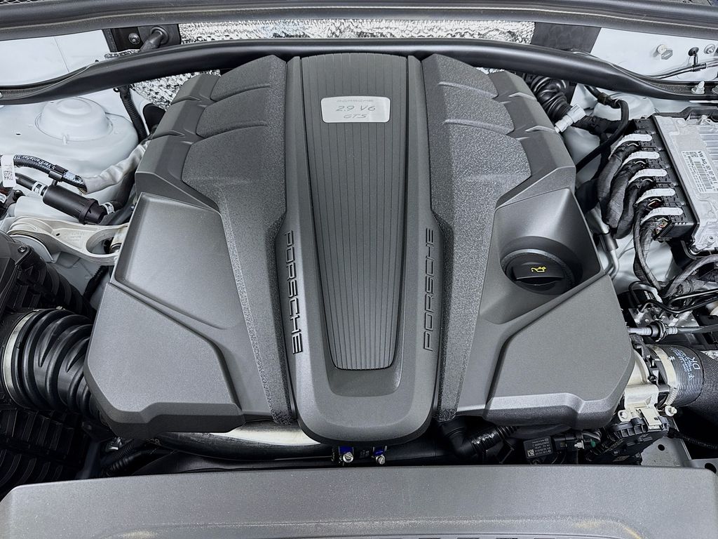 2026 Porsche Macan GTS - Photo 32