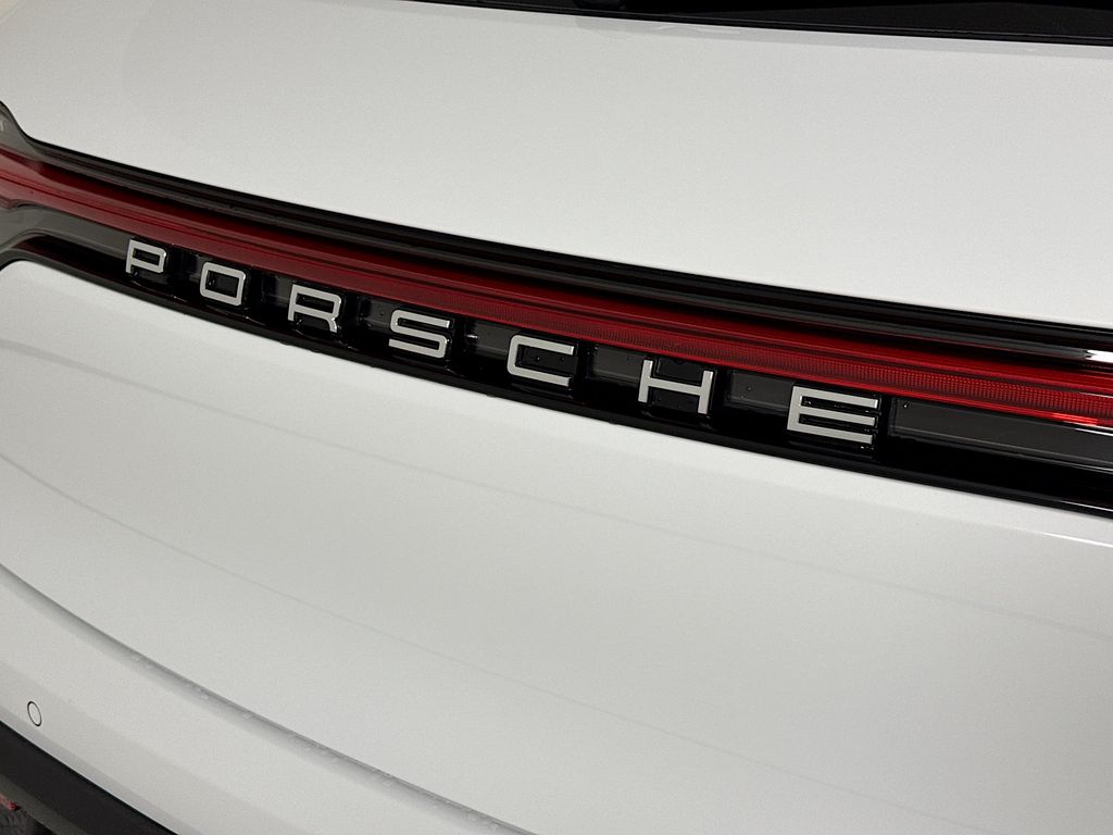 2023 Porsche Macan T - Photo 35