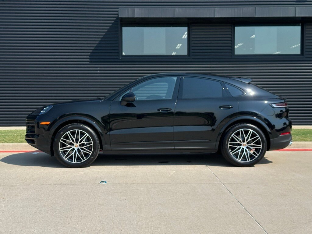 2026 Porsche Cayenne Coupe photo 2