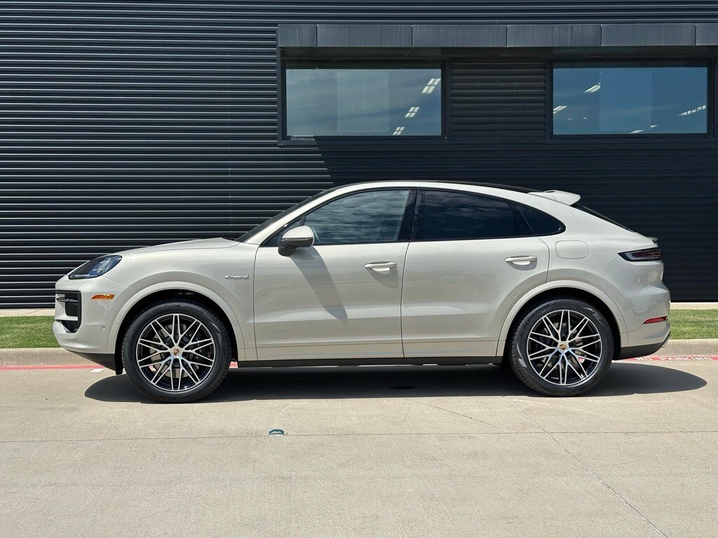 2025 Porsche Cayenne E-Hybrid Coupe photo 2