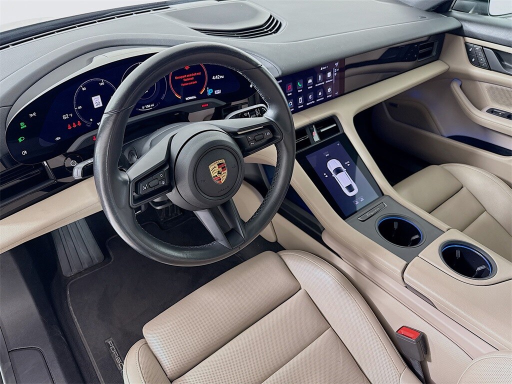 2023 Porsche Taycan photo 4