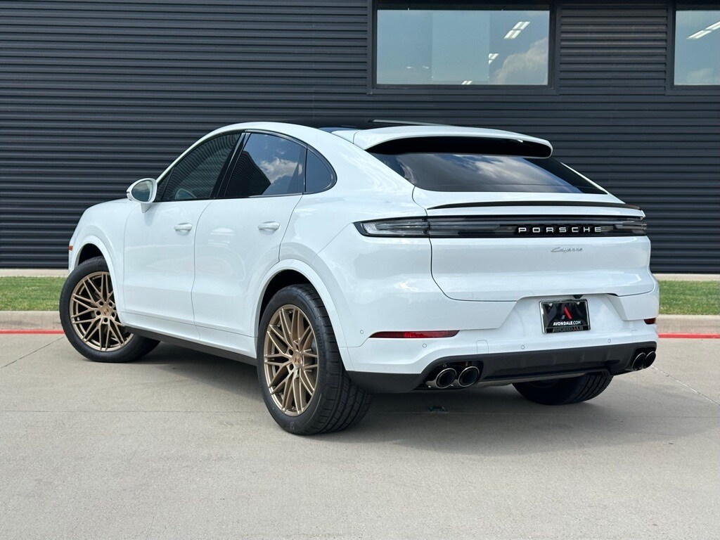 2026 Porsche Cayenne Coupe photo 3