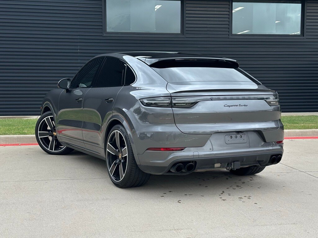 2021 Porsche Cayenne Coupe Turbo photo 3
