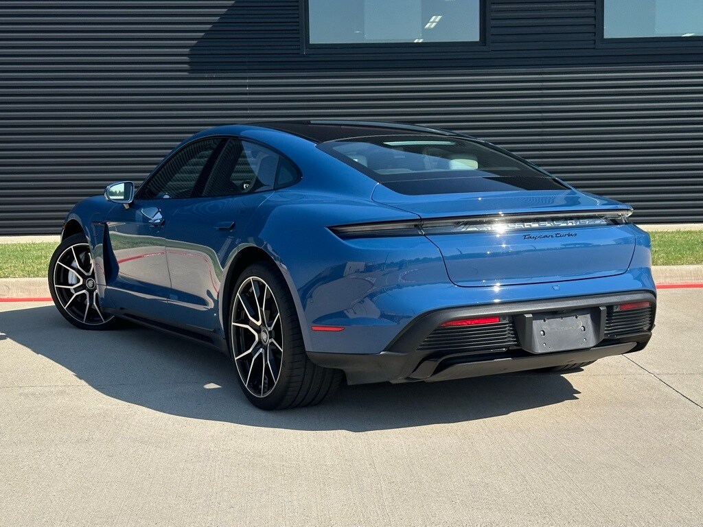 2022 Porsche Taycan Turbo photo 3