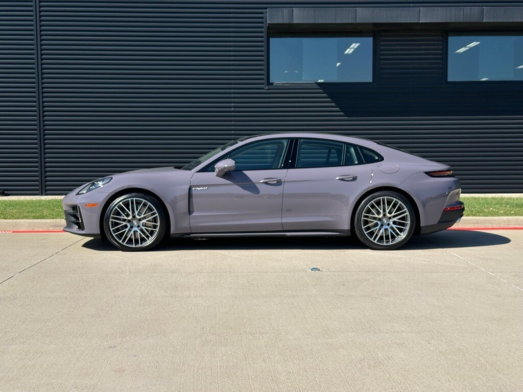 2026 Porsche Panamera 4 E-Hybrid photo 2