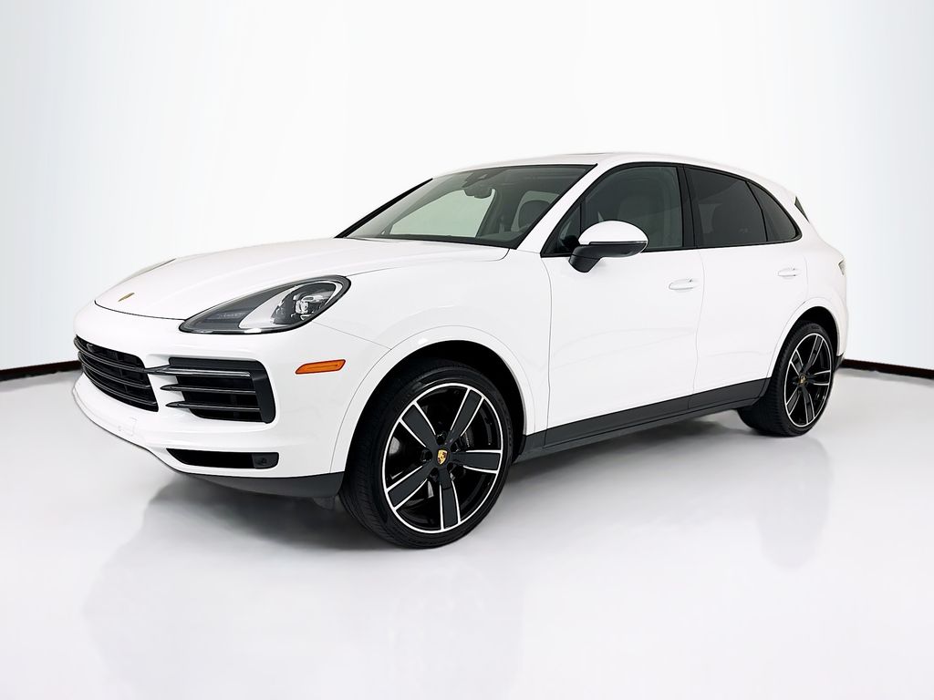 2023 Porsche Cayenne Platinum Edition's photo
