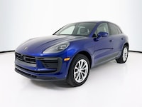 2025 Porsche Macan SUV